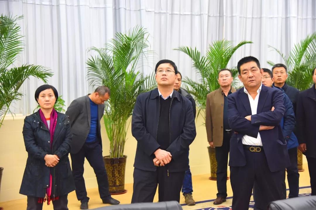 安阳市殷都区区委常委,常务副区长马卫一行在武安市政府副市长王建霞