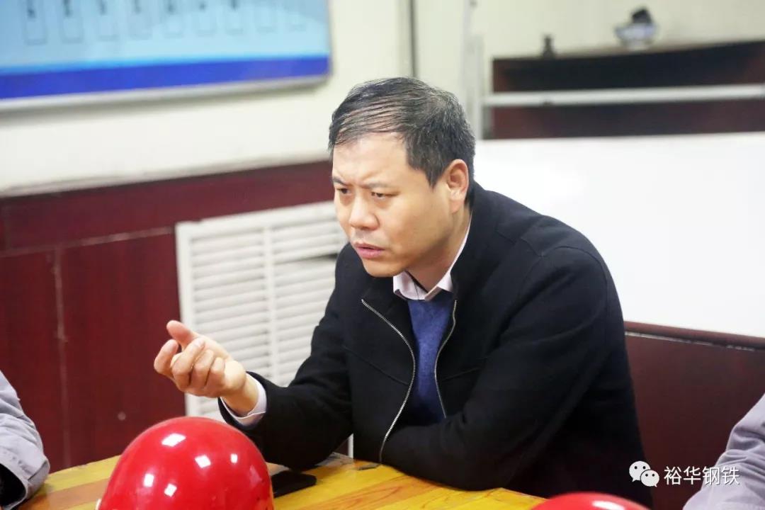 "月度安全教育警示大会暨应急演练研讨会"隆重召开
